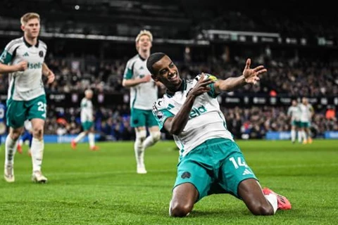 فانتازي يلا كورة.. إيزاك وميرفي الثنائي الذهبي في نيوكاسل